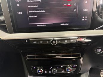 VAUXHALL MOKKA ELECTRIC 50kWh Ultimate SUV 5dr Electric Auto (136 ps)