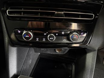 VAUXHALL MOKKA ELECTRIC 50kWh Ultimate SUV 5dr Electric Auto (136 ps)