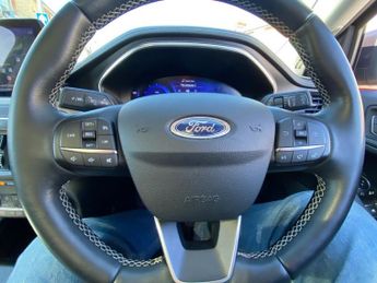 FORD FOCUS 1.0T EcoBoost Active X Vignale Hatchback 5dr Petrol Auto Euro 6 