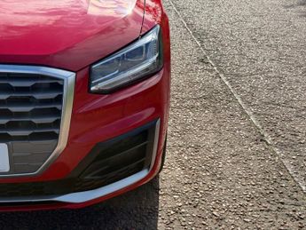 AUDI Q2 2.0 TDI 35 S line SUV 5dr Diesel S Tronic quattro Euro 6 (s/s) (