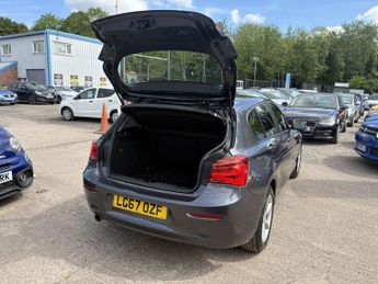 BMW 1 SERIES 1.5 118i SE Hatchback 5dr Petrol Auto Euro 6 (s/s) (136 ps)