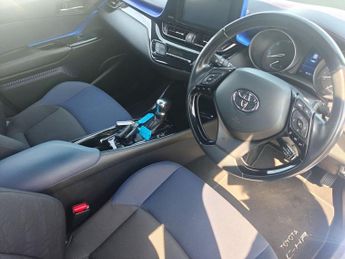 TOYOTA C-HR 1.8 VVT-h Dynamic SUV 5dr Petrol Hybrid CVT Euro 6 (s/s) (122 ps