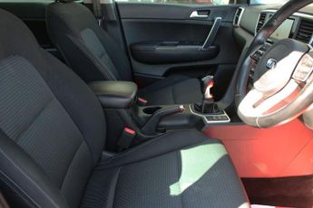 KIA SPORTAGE 1.6 GDi 2 SUV 5dr Petrol Manual Euro 6 (s/s) (130 bhp)
