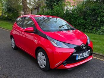 Toyota AYGO 1.0 VVT-i x-play Hatchback 5dr Petrol Manual Euro 5 Euro 5 (68 p