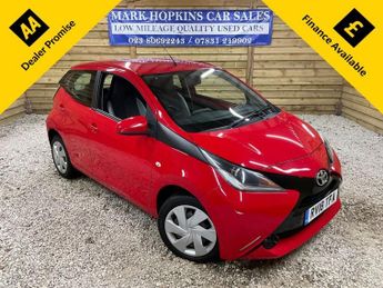 Toyota AYGO 1.0 VVT-i x-play Hatchback 5dr Petrol Manual Euro 6 (68 ps)