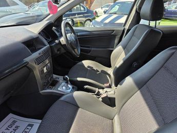VAUXHALL ASTRA 1.6i 16v Design Hatchback 5dr Petrol AUTOMATIC (156 g/km, 103 bh