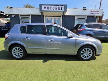 VAUXHALL ASTRA 1.6i 16v Design Hatchback 5dr Petrol AUTOMATIC (156 g/km, 103 bh