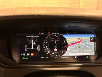LAND ROVER RANGE ROVER VELAR 2.0 P250 R-Dynamic HSE SUV 5dr Petrol Auto 4WD Euro 6 (s/s) (250