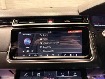 LAND ROVER RANGE ROVER VELAR 2.0 P250 R-Dynamic HSE SUV 5dr Petrol Auto 4WD Euro 6 (s/s) (250