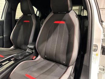 VAUXHALL MOKKA ELECTRIC 50kWh SRi Premium SUV 5dr Electric Auto (136 ps)