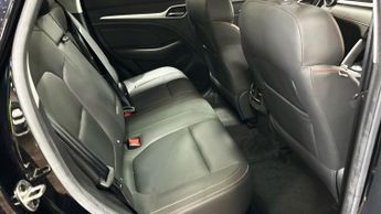 MG MG ZS 72.6kWh Trophy Connect Long Range SUV 5dr Electric Auto (156 ps)