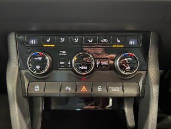 SKODA KAROQ 1.5 TSI ACT SE L SUV 5dr Petrol DSG Euro 6 (s/s) (150 ps)