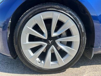 TESLA Model 3 Standard Range Plus Saloon 4dr Electric Auto RWD (241 bhp)