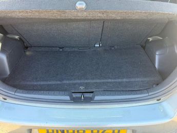 TOYOTA YARIS 1.3 VVT-i TR Hatchback 3dr Petrol Manual (141 g/km, 85 bhp)