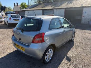TOYOTA YARIS 1.3 VVT-i TR Hatchback 3dr Petrol Manual (141 g/km, 85 bhp)