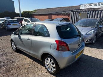TOYOTA YARIS 1.3 VVT-i TR Hatchback 3dr Petrol Manual (141 g/km, 85 bhp)