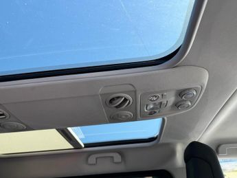 PEUGEOT E- Traveller 75kWh Allure Long MPV 5dr Electric Auto LWB (8 Seat, 11kW Charge