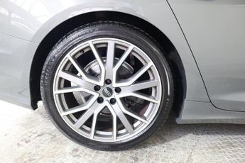 AUDI A6 AVANT 2.0 TDI 40 Black Edition S Tronic quattro Euro 6 (s/s) 5dr