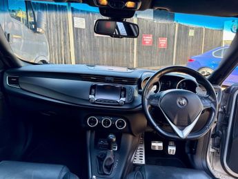 ALFA ROMEO GIULIETTA 1750 TBi Veloce Hatchback 5dr Petrol TCT Euro 6 (240 bhp)