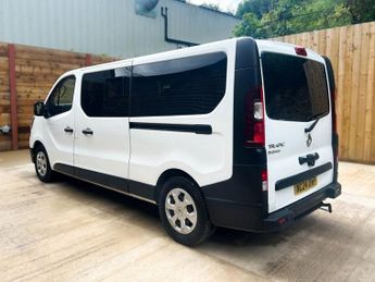RENAULT TRAFIC L2 LWB 7 Seat Auto Wheelchair Accessible Disabled Access Vehicle