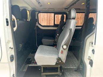 RENAULT TRAFIC L2 LWB 7 Seat Auto Wheelchair Accessible Disabled Access Vehicle