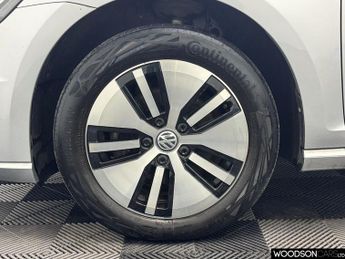 VOLKSWAGEN E-GOLF 35.8kWh e-Golf Hatchback 5dr Electric Auto (136 ps)