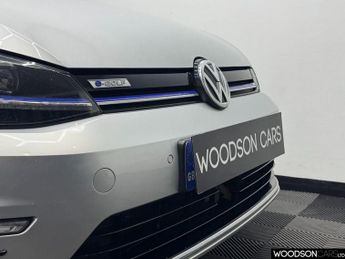 VOLKSWAGEN E-GOLF 35.8kWh e-Golf Hatchback 5dr Electric Auto (136 ps)