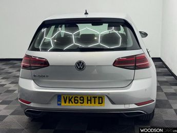 VOLKSWAGEN E-GOLF 35.8kWh e-Golf Hatchback 5dr Electric Auto (136 ps)