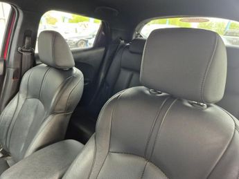 NISSAN JUKE 1.6 Tekna SUV 5dr Petrol XTRON Euro 6 (117 ps)