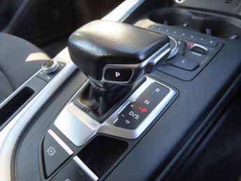 AUDI A4 AVANT 2.0 TDI 35 SE Estate 5dr Diesel S Tronic Euro 6 (s/s) (150 ps)