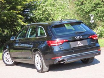 AUDI A4 AVANT 2.0 TDI 35 SE Estate 5dr Diesel S Tronic Euro 6 (s/s) (150 ps)