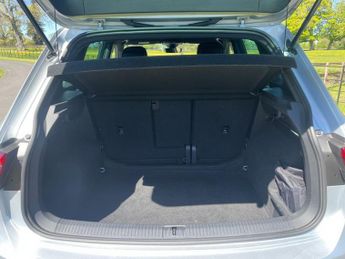 VOLKSWAGEN TIGUAN 1.5 TSI R-Line SUV 5dr Petrol DSG Euro 6 (s/s) (150 ps)