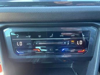 VOLKSWAGEN TIGUAN 1.5 TSI R-Line SUV 5dr Petrol DSG Euro 6 (s/s) (150 ps)