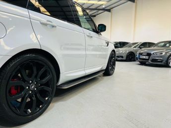 LAND ROVER RANGE ROVER SPORT 3.0 SD V6 HSE Dynamic SUV 5dr Diesel Auto 4WD Euro 6 (s/s) (306 