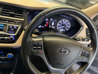 HYUNDAI I20 1.4 Premium Hatchback 5dr Petrol Auto Euro 6 (100 ps)