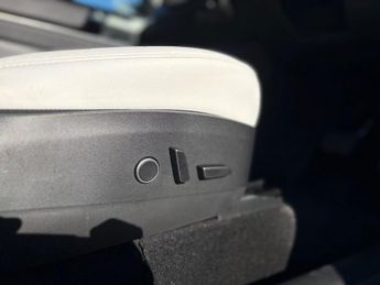 TESLA MODEL Y (Dual Motor) Long Range SUV 5dr Electric Auto 4WDE (384 bhp)