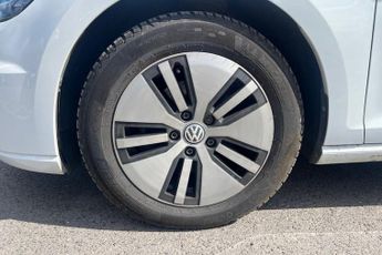 VOLKSWAGEN E-GOLF 35.8kWh e-Golf Hatchback 5dr Electric Auto (136 ps) Front / Rear