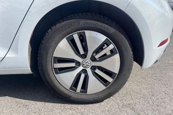 VOLKSWAGEN E-GOLF 35.8kWh e-Golf Hatchback 5dr Electric Auto (136 ps) Front / Rear
