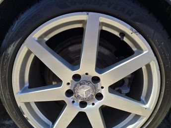 MERCEDES-BENZ C-CLASS 2.1 C220 CDI BlueEfficiency AMG Sport Saloon 4dr Diesel G-Tronic