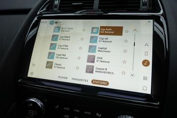 JAGUAR E-PACE 1.5 P300e 12.17kWh R-Dynamic SE SUV 5dr Petrol Plug-in Hybrid Au