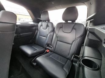 VOLVO XC90 2.0h T8 Twin Engine 10.4kWh R-Design Pro SUV 5dr Petrol Plug-in 