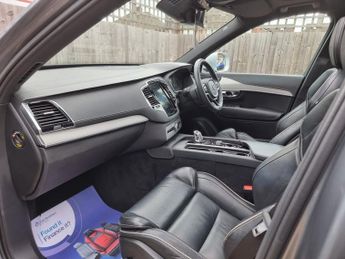 VOLVO XC90 2.0h T8 Twin Engine 10.4kWh R-Design Pro SUV 5dr Petrol Plug-in 