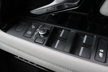 LAND ROVER RANGE ROVER EVOQUE 2.0 D180 First Edition SUV 5dr Diesel Auto 4WD Euro 6 (s/s) (180