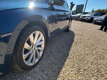 SKODA SUPERB 2.0 TSI SE L Executive Hatchback 5dr Petrol DSG Euro 6 (s/s) (22