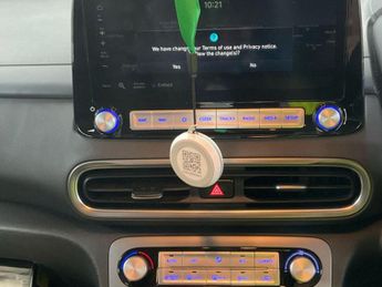 HYUNDAI KONA 64kWh Premium SUV 5dr Electric Auto (10.5kW Charger) (204 ps)