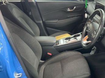 HYUNDAI KONA 64kWh Premium SUV 5dr Electric Auto (10.5kW Charger) (204 ps)