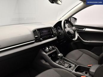 SKODA KAROQ 1.5 TSI ACT SE Drive SUV 5dr Petrol DSG Euro 6 (s/s) (150 ps)