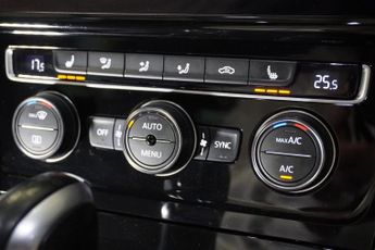 VOLKSWAGEN GOLF Volkswagen Golf 2.0 TDI GTD Hatchback 5dr Diesel DSG Euro 6 (s/s