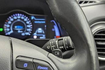 HYUNDAI KONA 64kWh Premium SE SUV 5dr Electric Auto (7kW Charger) (204 ps)