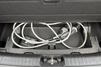 KIA NIRO 64kWh 3 SUV 5dr Electric Auto (201 bhp)